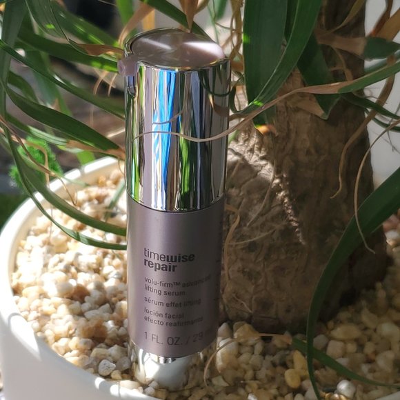 Mary Kay TimeWise Repair Volu-Firm Advanced Lifting Serum - Picture 1 of 10